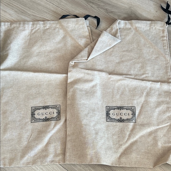 Gucci men’s Rhyton sneaker size 7 - Picture 3 of 13